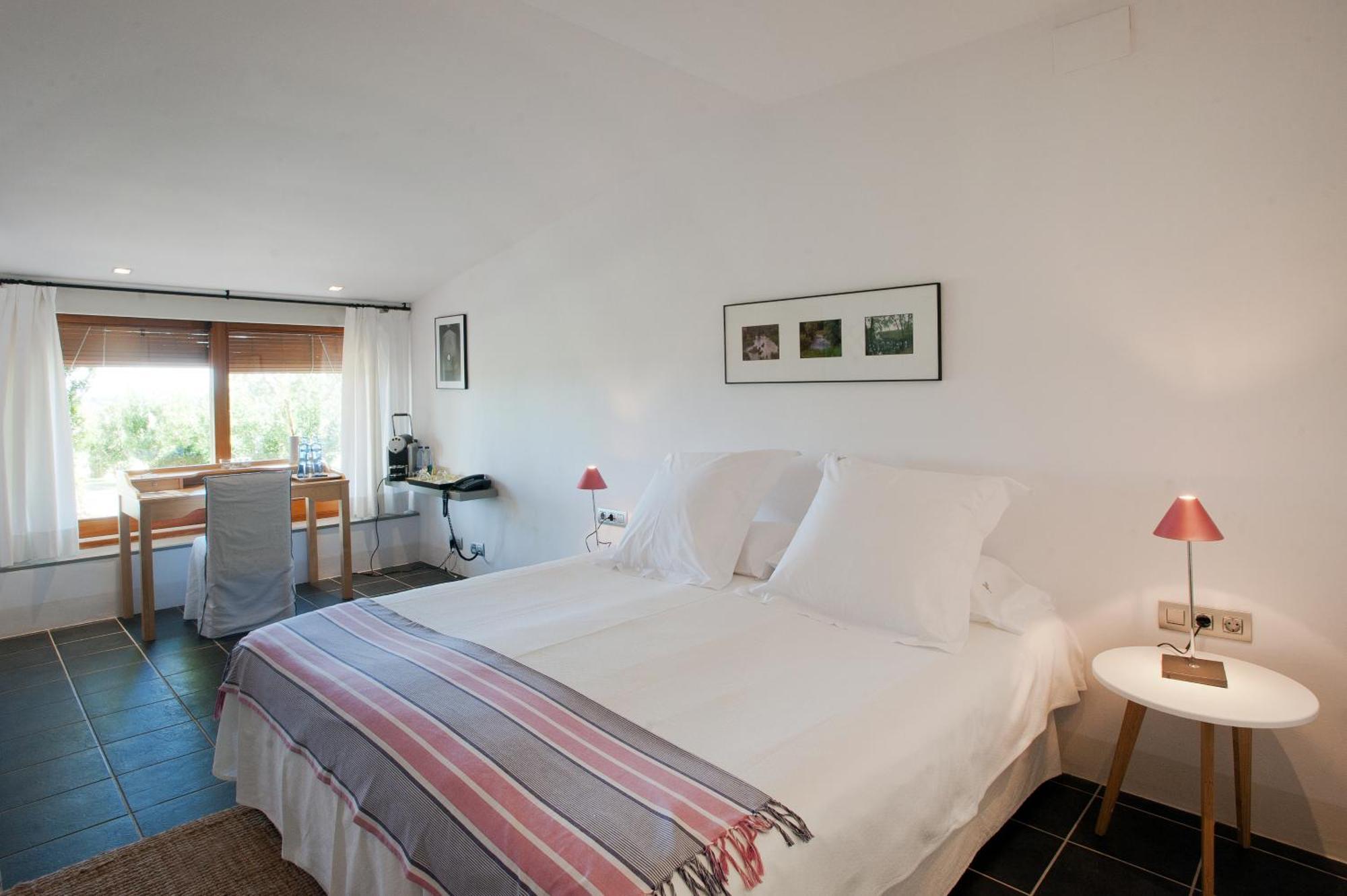 Mas Falgarona Hotel Boutique & Spa Авиньонет-де-Пучвентос Номер фото